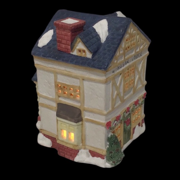 LEMAX Dickensvale Collectibles Porcelain Lighted Christmas Village House - Picture 3 of 11